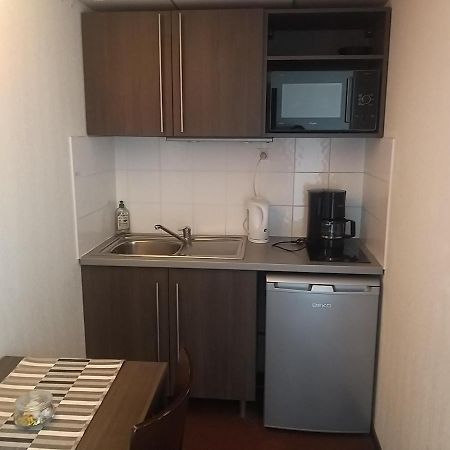 Studio Privatif Dans Hotel Residence Nimes Gare Exterior photo